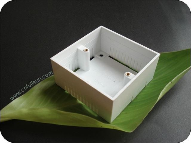 PVC-omkopplingslåda med fast självsläckningsfäste